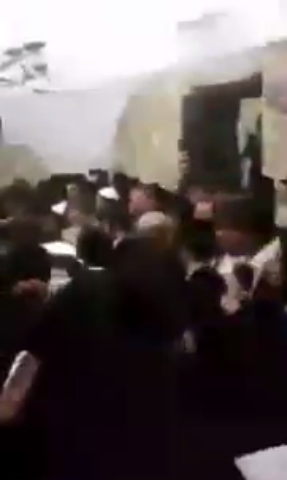 مستوطنون يقتحمون قبر يوسف شرق نابلس