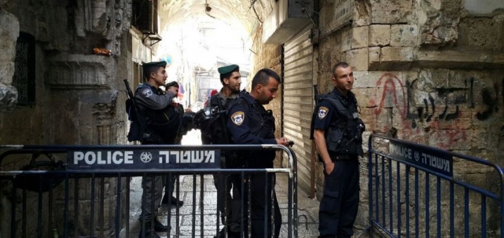 الاحتلال يعتقل حارسا خلال خروجه من المسجد الأقصى