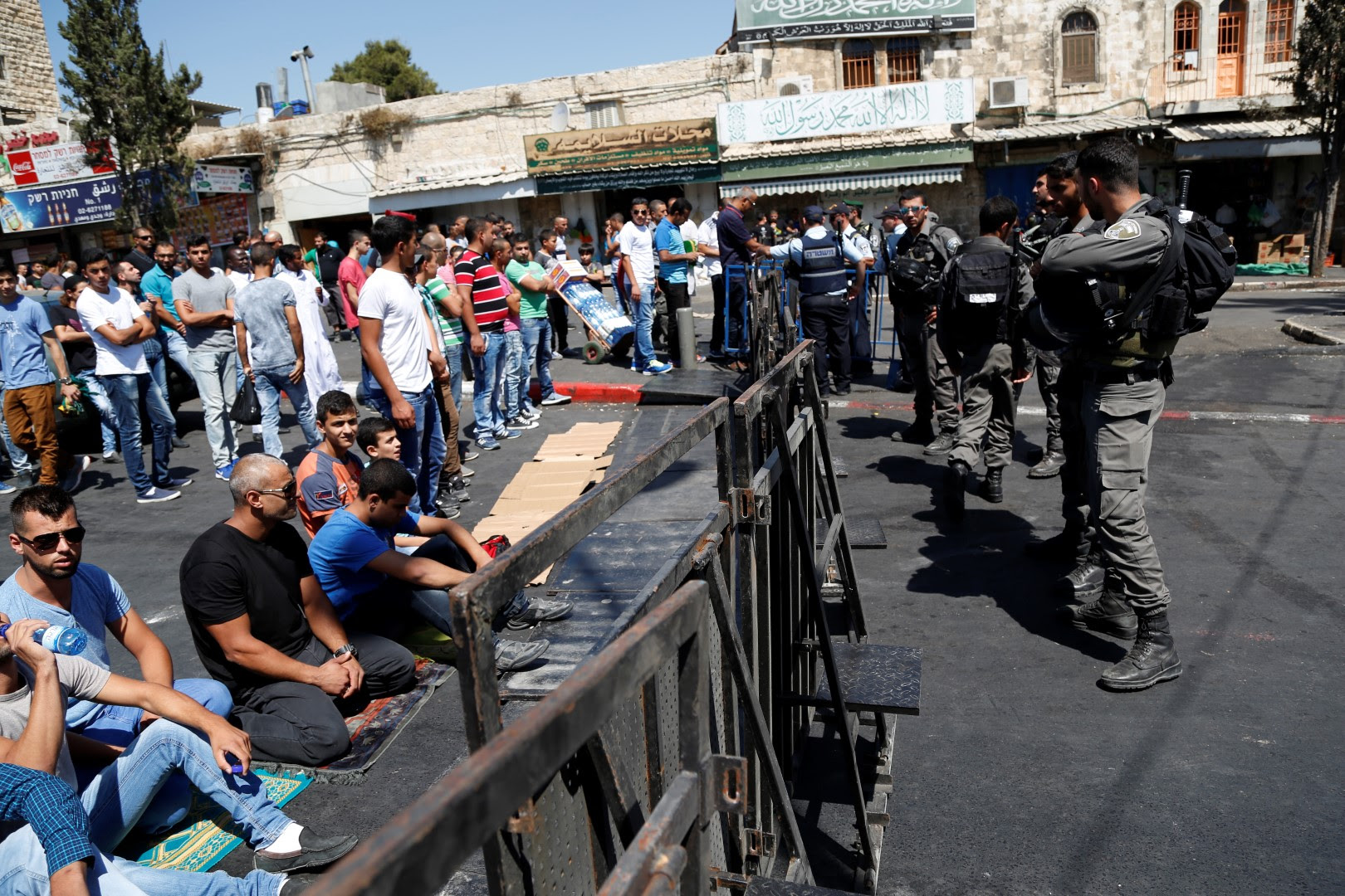 استشهاد 15 مواطنا منذ بدء أحداث القدس