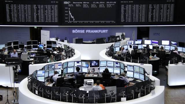 الأسهم الأوروبية تتراجع بفعل البنوك مع استمرار البيع