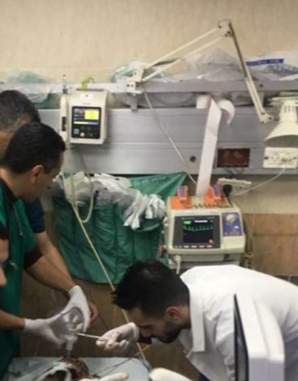 اصابة مواطنة بعد الاعتداء عليها من جنود الاحتلال في القدس
