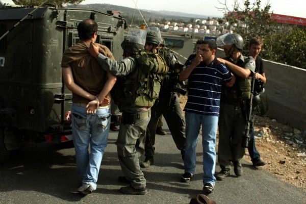 قوات الاحتلال تعتقل تسعة مواطنين من الضفة