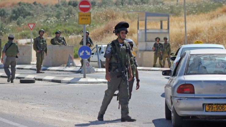 بيت لحم: قوات الاحتلال تعتدي على ناشط وطاقم تلفزيون فلسطين