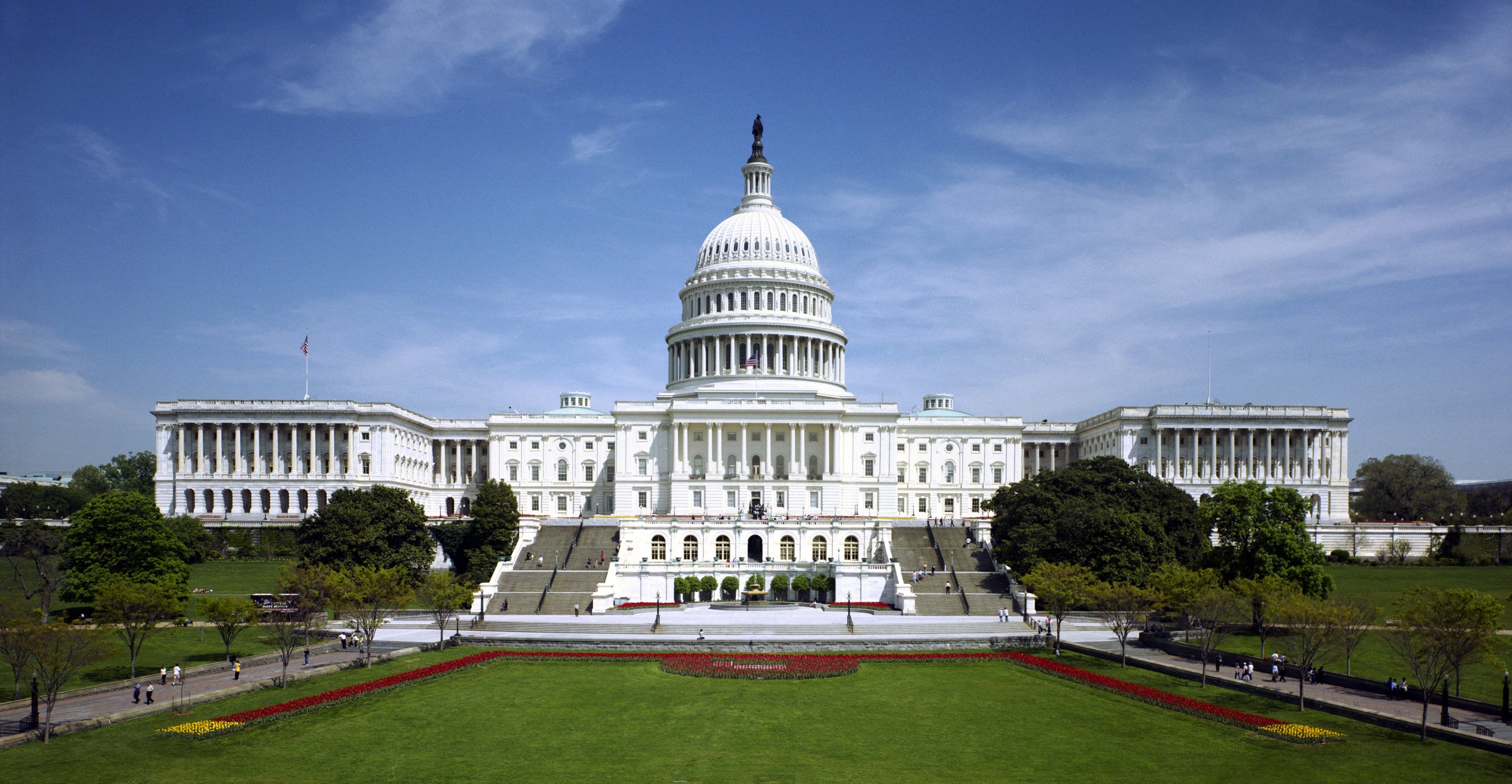واشنطن: إغلاق البيت الأبيض عقب رصد أنشطة مشبوهة