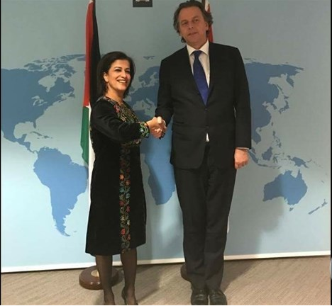 السفيرة سليمان تطلع مسجل محكمة العدل الدولية على التطورات الفلسطينية وجرائم الاحتلال