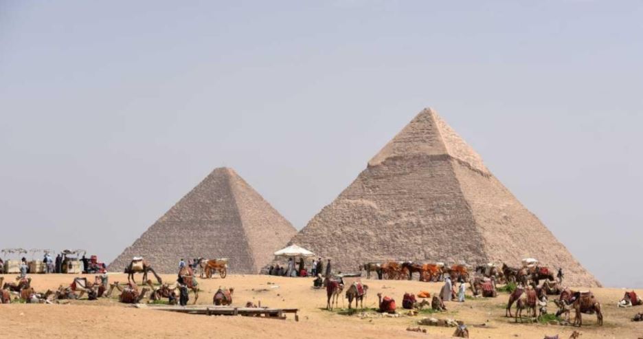 مصر تعلن “قفزة هائلة” في إيرادات السياحة
