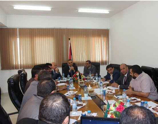 وزير الاتصالات يترأس اجتماعا لموظفي الوزارة في الضفة وغزة