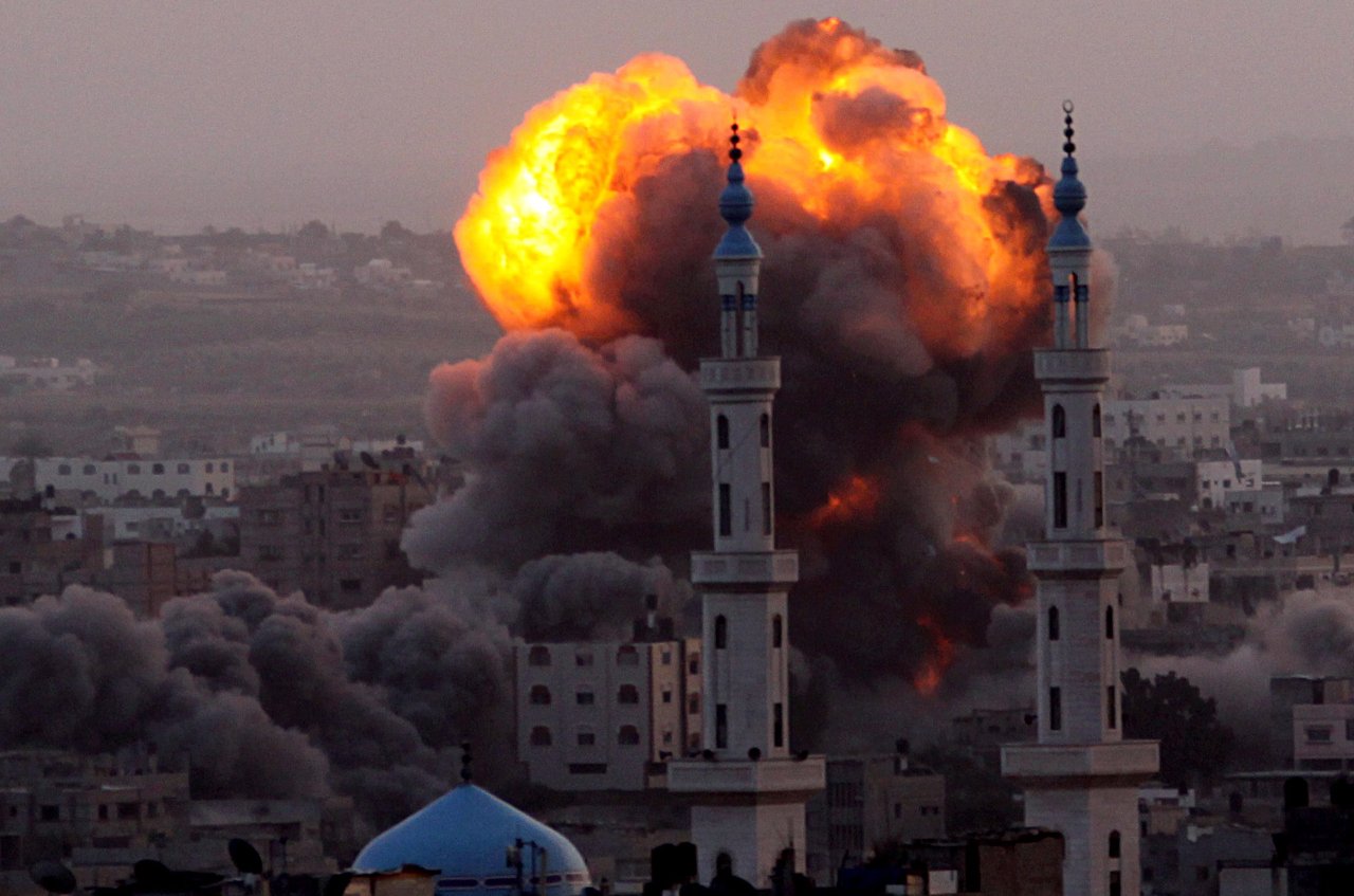 غزة : قصف مدفعي وتوغل آلي