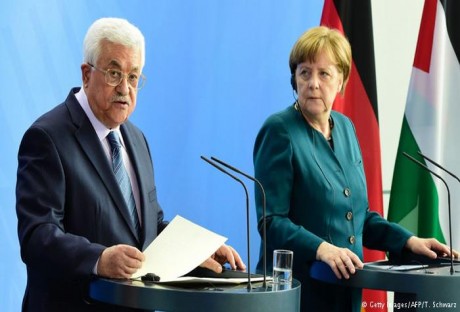 الرئيس محمود عباس من ألمانيا: متمسكون بخيار السلام العادل وفق حل الدولتين
