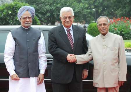 الرئيس إلى الهند في زيارة رسمية
