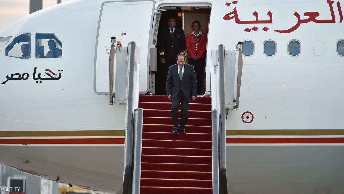 HANGZHOU, CHINA - SEPTEMBER 03: Egypt's President Abdel Fattah el-Sisi arrives at the Hangzhou Xiaoshan International Airport on September 3, 2016 in Hangzhou, China. (Photo by Etienne Oliveau/Getty Images)