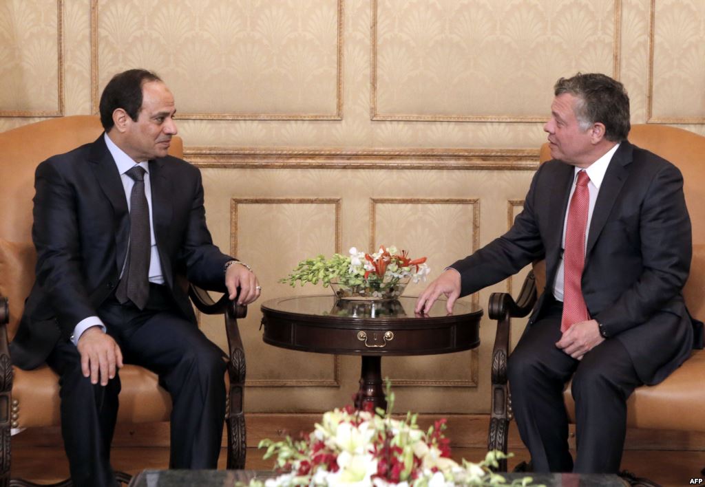 خلال لقائهما في واشنطن: العاهل الأردني والرئيس المصري يؤكدان على حل الدولتين والمبادرة العربية