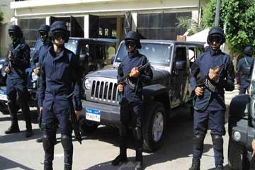 مقتل 12 “إرهابيا” في تبادل إطلاق نار مع الشرطة المصرية