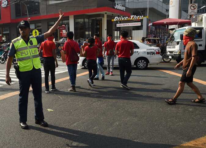 الشرطة الفلبينية تدعو المواطنين إلى توخي الحيطة بعد انفجارات في مانيلا