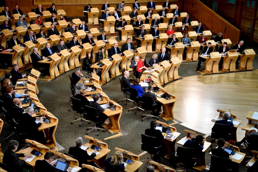 إخلاء البرلمان الاسكتلندي بسبب طرود مشبوهة