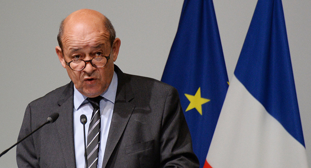 فرنسا تطالب بجدول زمني للحل في سوريا واستبعاد الأسد