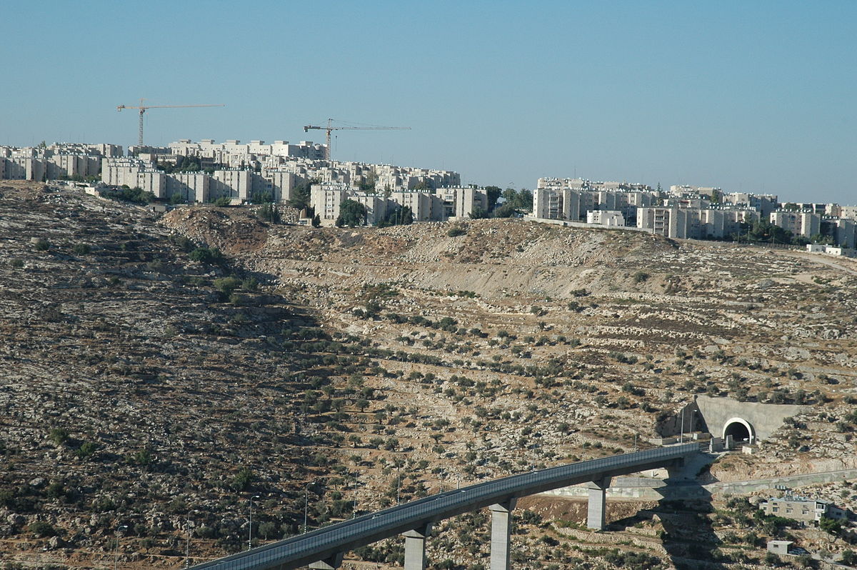 جلسة للتباحث حول مشروعٍ لربط القدس الشرقية بالغربية