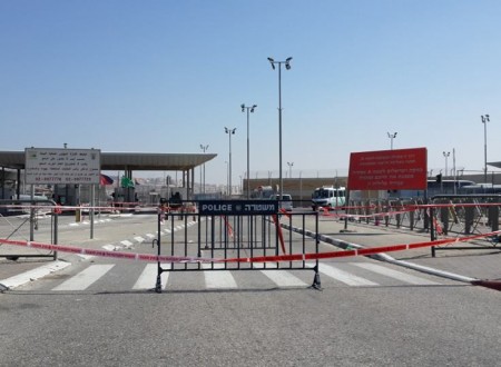 مصادر محلية تنفي ادعاءات محاولة الفتاة قبها تنفيذ عملية طعن