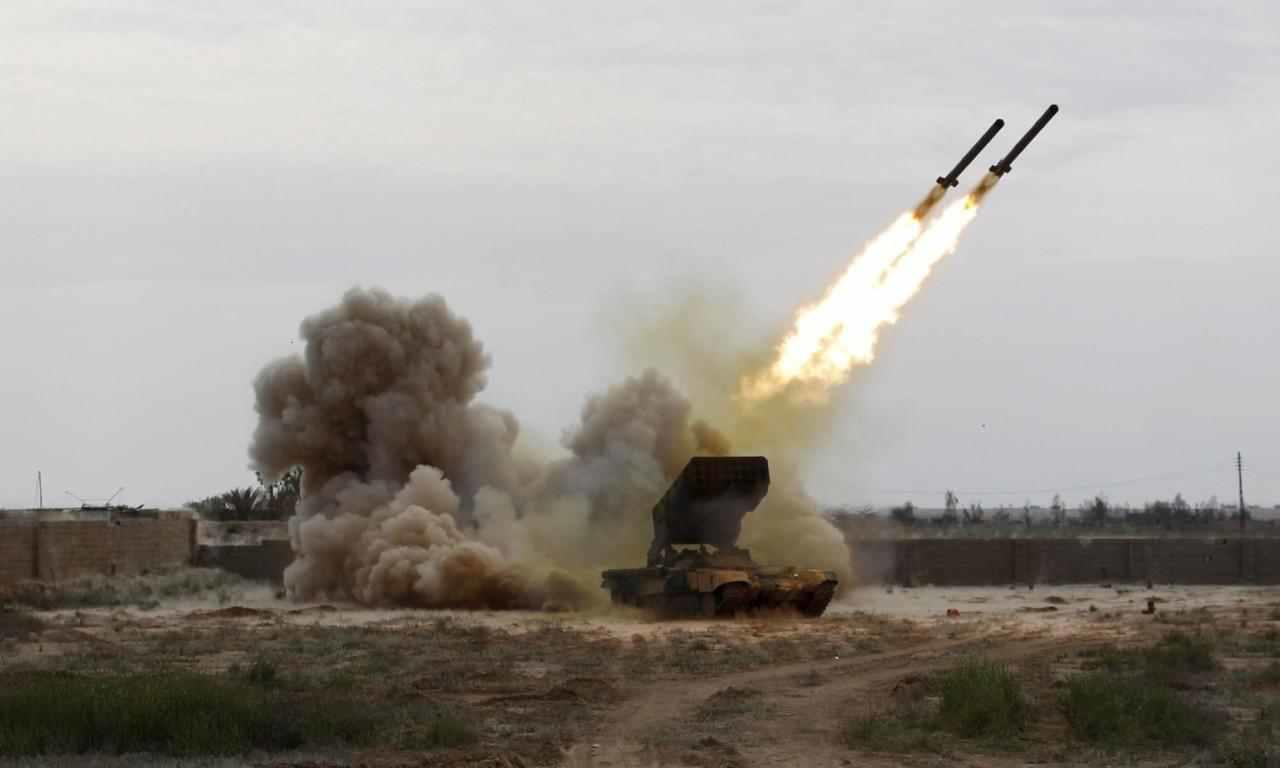 دفاعات التحالف تعترض 12 صاروخاً أطلقها الحوثيون على “المخا” اليمنية