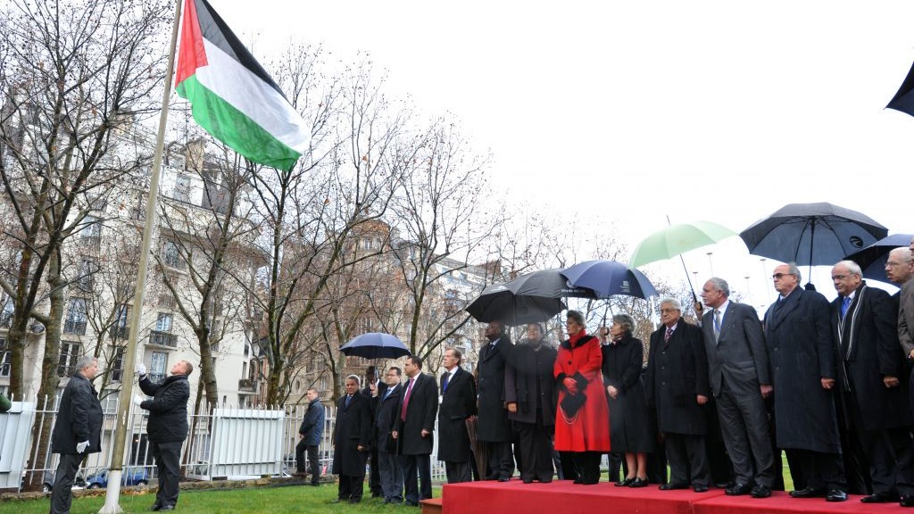 عامان على رفع العلم الفلسطيني في مقر هيئة الامم المتحدة