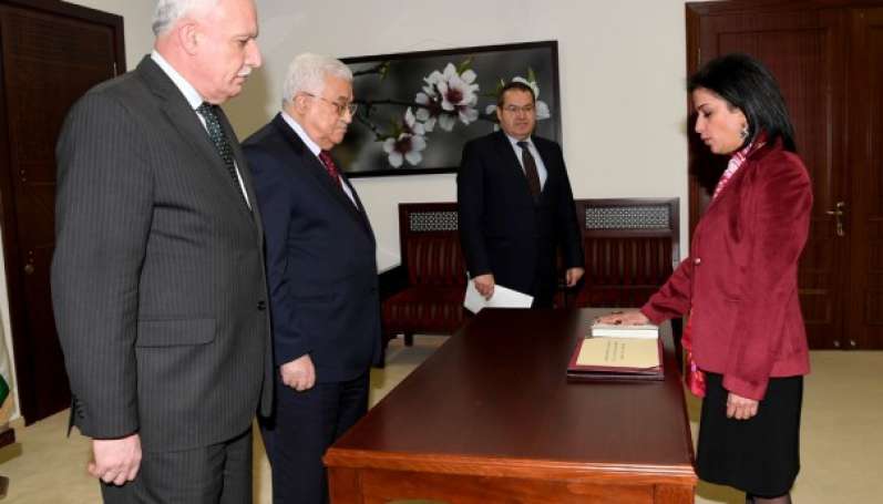 روان سليمان تقدم أوراق اعتمادها سفيرة لفلسطين لدى هولندا