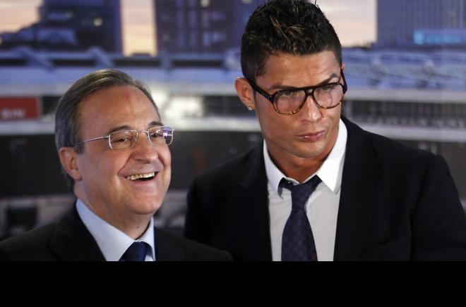 رونالدو لبيريز : لا تقلق سوف أعتزل كرة القدم في ريال مدريد !