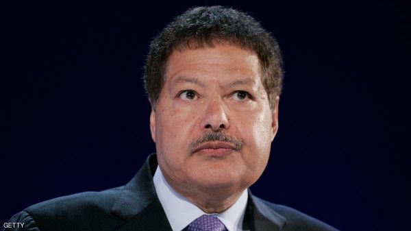 وصول جثمان زويل إلى القاهرة