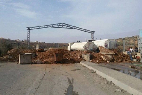 الاحتلال يغلق الطرق المؤدية إلى جبل صبيح في بيتا