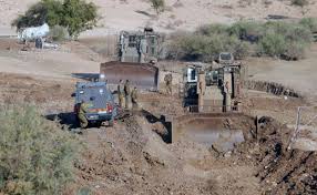 الاحتلال يخطر بتدمير شبكة المياه الواصلة لخربة أم المراجم جنوب نابلس