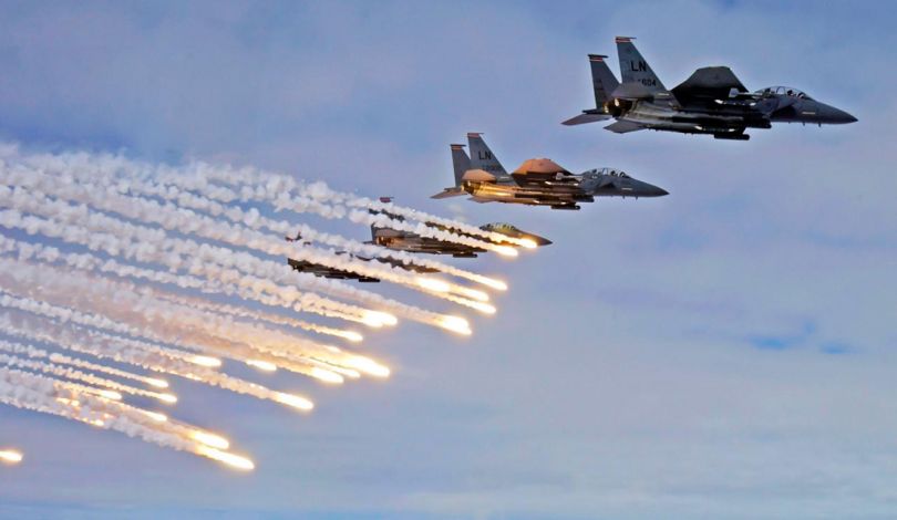 الطيران الحربي الإسرائيلي يشن غارات في أجواء قطاع غزة
