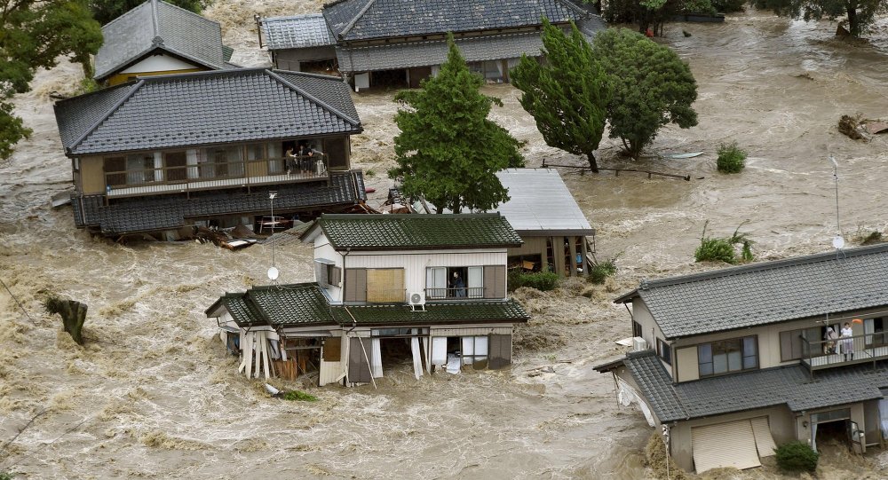 خسائر مادية و بشرية هائلة بسبب الفيضانات في اليابان