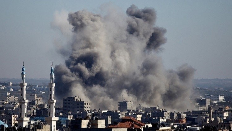 قصف جوي ومدفعي على عدة مواقع في قطاع غزة