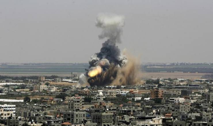 غزة: إصابات في قصف للطيران الحربي الإسرائيلي