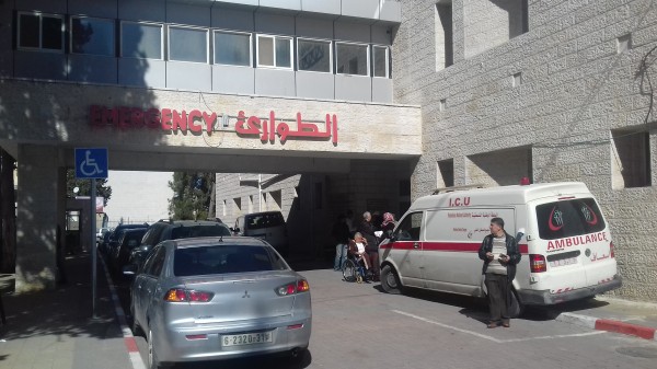 نجاح أول عمليتين لزراعة الكلى بالمناظير في مجمع فلسطين الطبي
