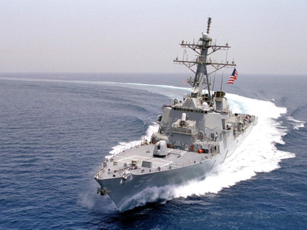 البحرية الامريكية تنشر مدمرة قبالة سواحل اليمن
