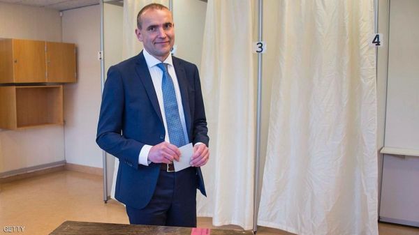 مرشح مناهض للاتحاد الأوروبي يفوز برئاسة أيسلندا