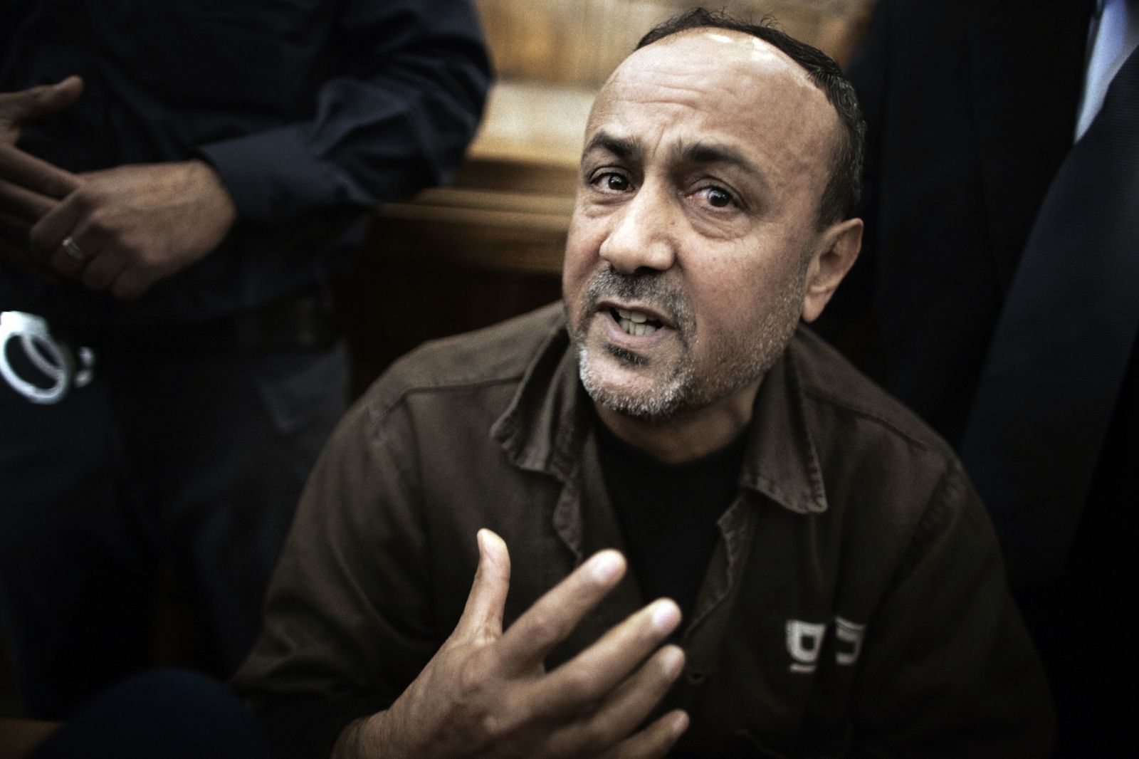 إدارة السجون تمنع المحامين من زيارة الأسير مروان البرغوثي