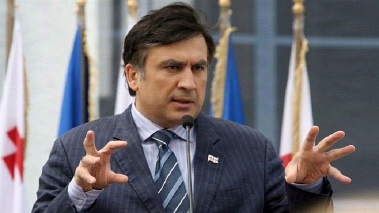 الرئيس الجورجي السابق من السجن: أطيحوا بالرئيس الأوكراني